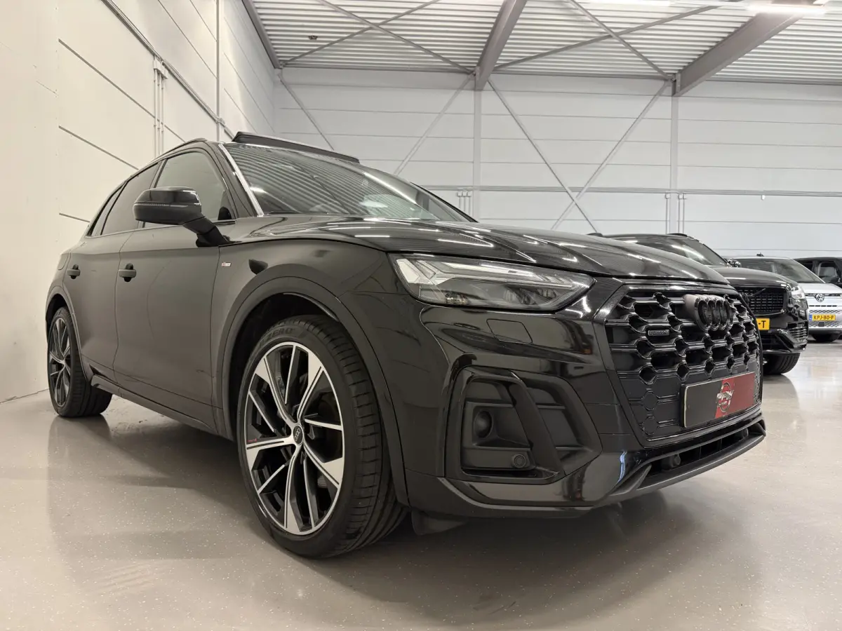 55 TFSI e quattro 3x S-Line PANO/LUCHTVERING/TREKHAAK/B&O/21"SQ5/MATRIX/ACC/SOH 98,6%/CARPLAY/STANDKACHEL/CAMERA/BLACK-OPTIC/MYTHOSSCHWARZ/VOLLEDIG AUDI DEALER HISTORIE,NET OH BEURT GEHAD