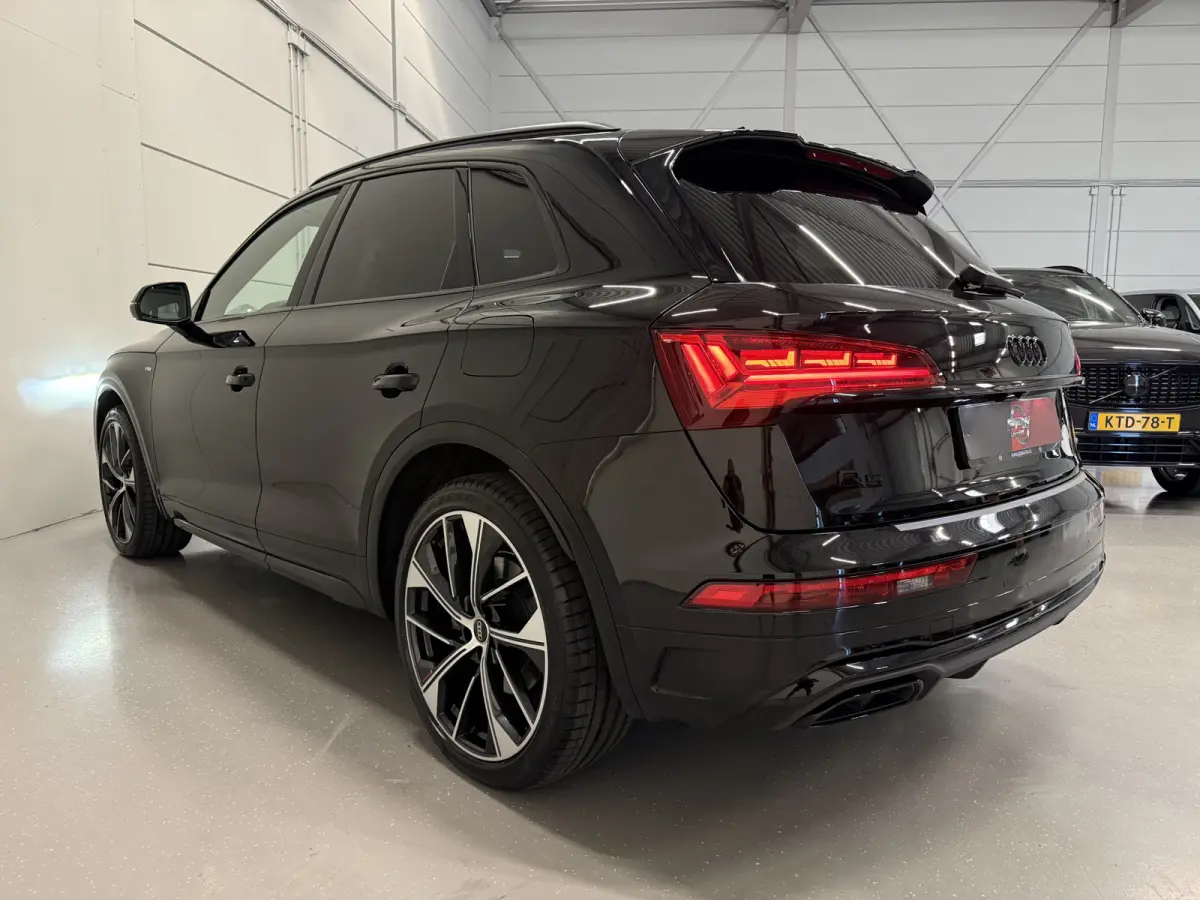 55 TFSI e quattro 3x S-Line PANO/LUCHTVERING/TREKHAAK/B&O/21"SQ5/MATRIX/ACC/SOH 98,6%/CARPLAY/STANDKACHEL/CAMERA/BLACK-OPTIC/MYTHOSSCHWARZ/VOLLEDIG AUDI DEALER HISTORIE,NET OH BEURT GEHAD