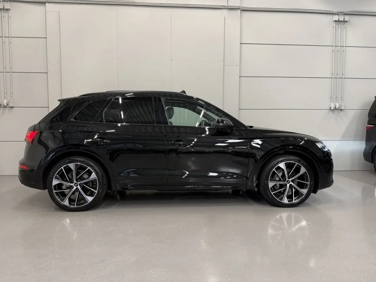 55 TFSI e quattro 3x S-Line PANO/LUCHTVERING/TREKHAAK/B&O/21"SQ5/MATRIX/ACC/SOH 98,6%/CARPLAY/STANDKACHEL/CAMERA/BLACK-OPTIC/MYTHOSSCHWARZ/VOLLEDIG AUDI DEALER HISTORIE,NET OH BEURT GEHAD