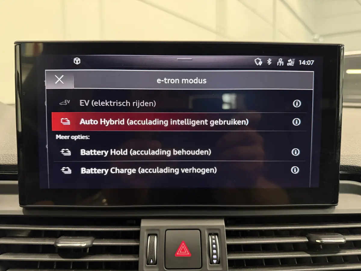 55 TFSI e quattro 3x S-Line PANO/LUCHTVERING/TREKHAAK/B&O/21"SQ5/MATRIX/ACC/SOH 98,6%/CARPLAY/STANDKACHEL/CAMERA/BLACK-OPTIC/MYTHOSSCHWARZ/VOLLEDIG AUDI DEALER HISTORIE,NET OH BEURT GEHAD