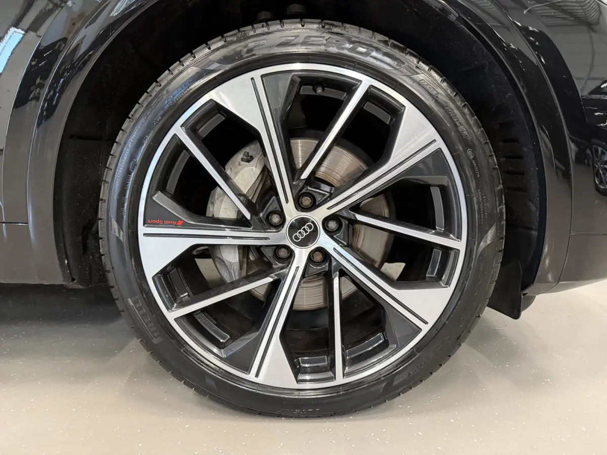55 TFSI e quattro 3x S-Line PANO/LUCHTVERING/TREKHAAK/B&O/21"SQ5/MATRIX/ACC/SOH 98,6%/CARPLAY/STANDKACHEL/CAMERA/BLACK-OPTIC/MYTHOSSCHWARZ/VOLLEDIG AUDI DEALER HISTORIE,NET OH BEURT GEHAD