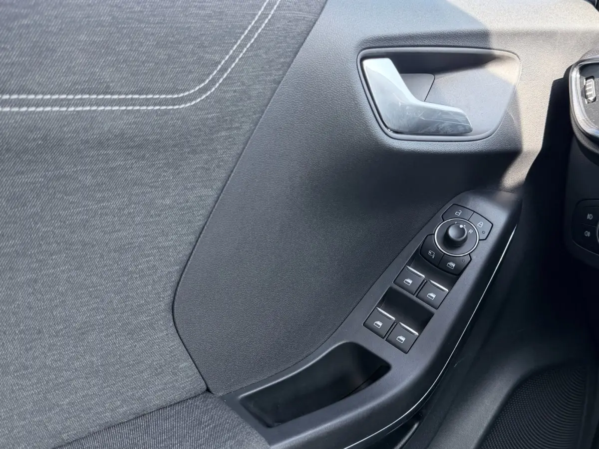 1.0 EcoBoost Titanium | Carplay | Camera | 125PK | 1ste Eigenaar |