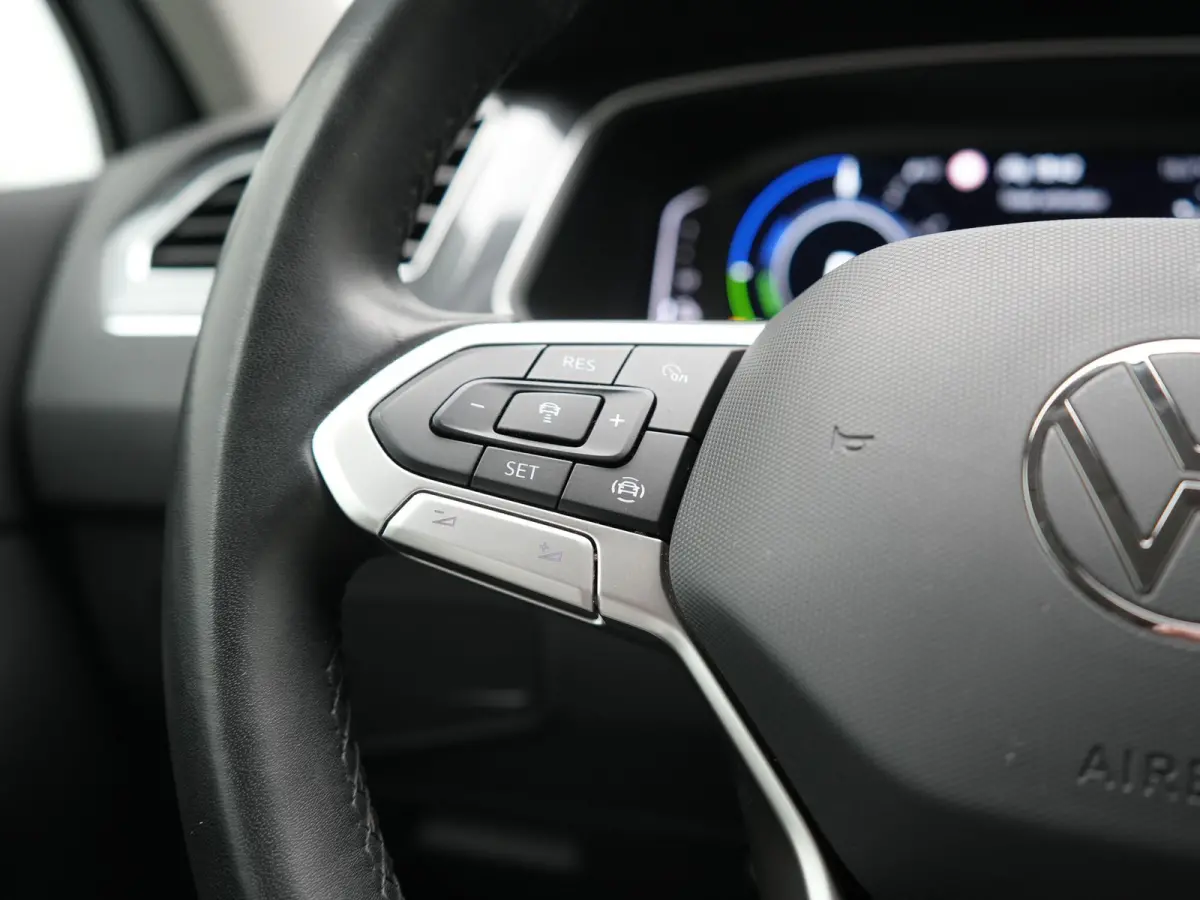 1.4 TSI eHybrid Life PHEV 245pk | Trekhaak Af Fabriek | Adaptive Cruise | Stoelen & Stuur Verwarmd | Navigatie | Virtual Cockpit | DAB | Plug In Hybrid |