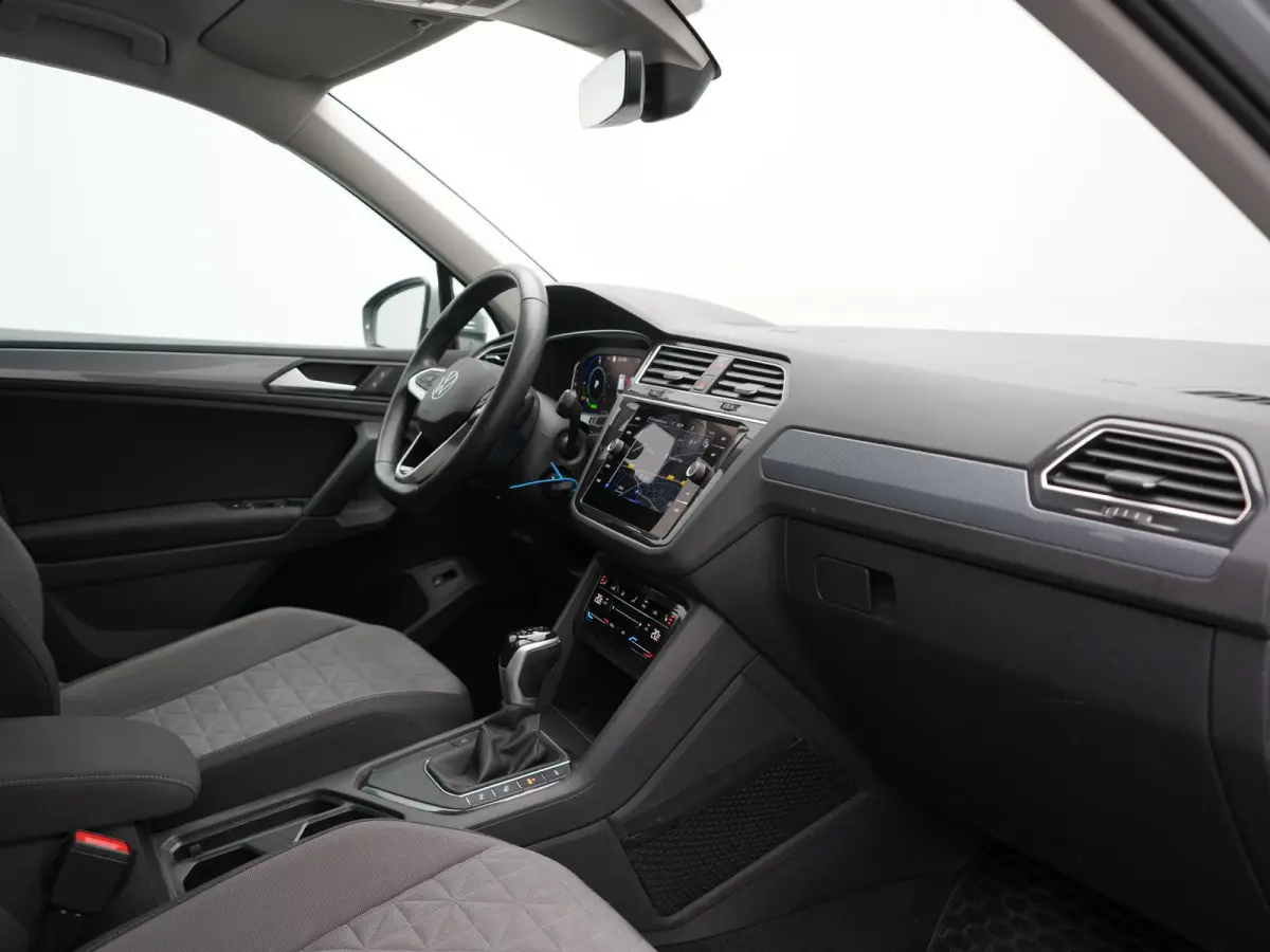 1.4 TSI eHybrid Life PHEV 245pk | Trekhaak Af Fabriek | Adaptive Cruise | Stoelen & Stuur Verwarmd | Navigatie | Virtual Cockpit | DAB | Plug In Hybrid |