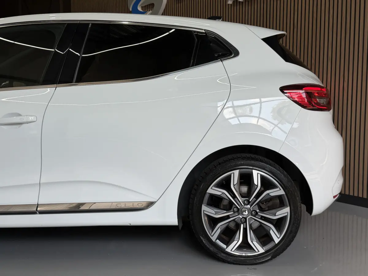 1.3 TCe 130pk Edition One | Groot navi | Stoel&Stuurverwarming | Dodehoek | Bose | Carplay | Camera 100% onderhouden!