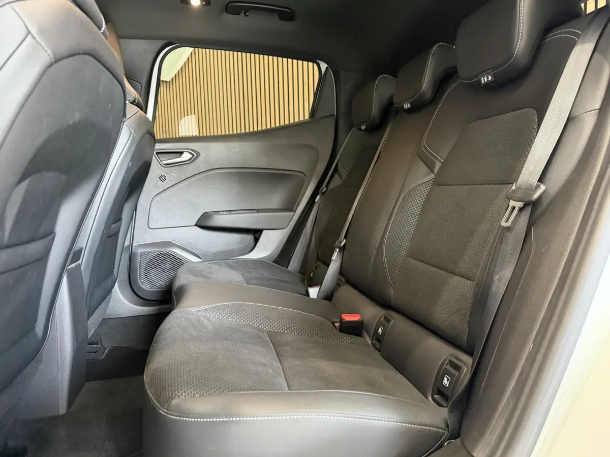 1.3 TCe 130pk Edition One | Groot navi | Stoel&Stuurverwarming | Dodehoek | Bose | Carplay | Camera 100% onderhouden!