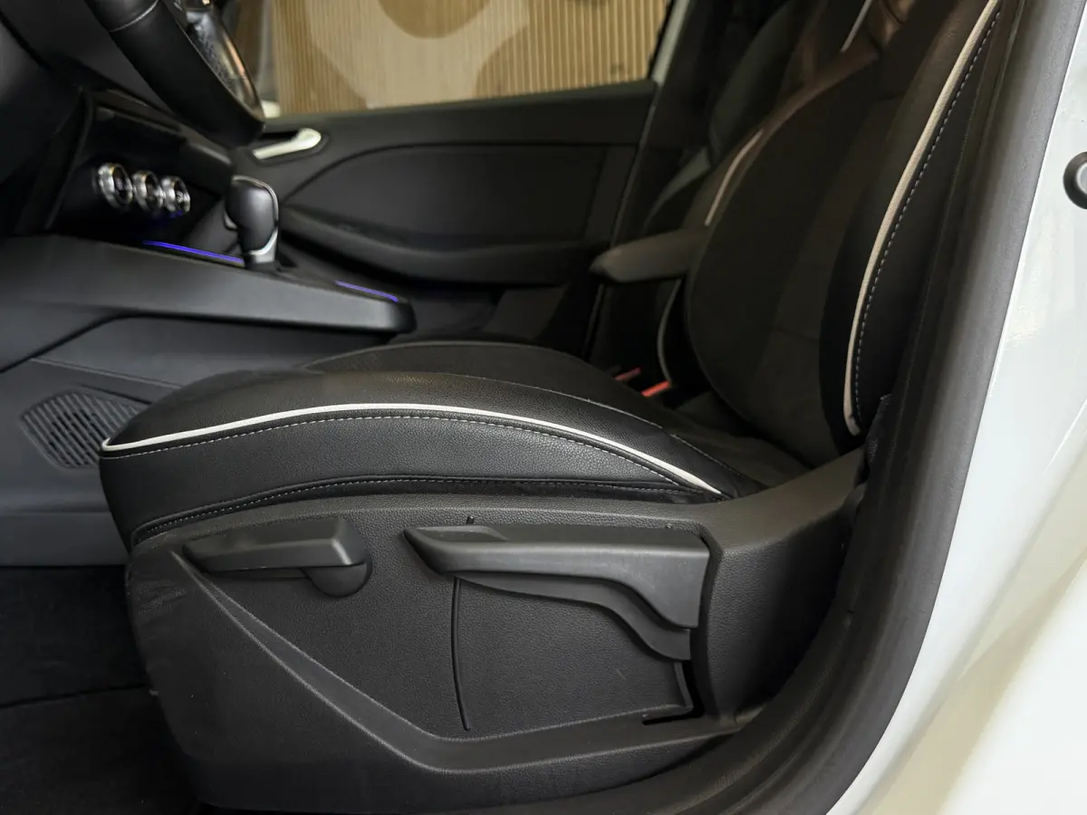 1.3 TCe 130pk Edition One | Groot navi | Stoel&Stuurverwarming | Dodehoek | Bose | Carplay | Camera 100% onderhouden!