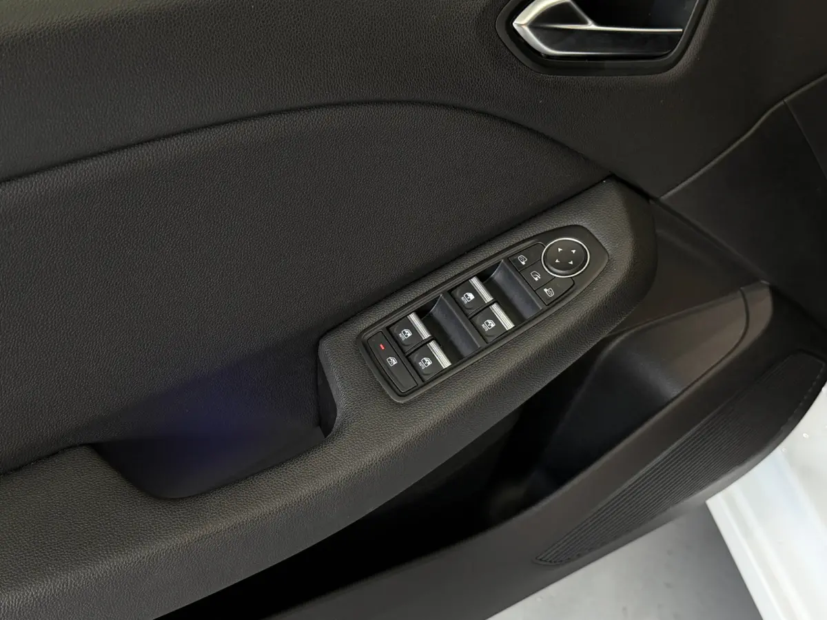 1.3 TCe 130pk Edition One | Groot navi | Stoel&Stuurverwarming | Dodehoek | Bose | Carplay | Camera 100% onderhouden!