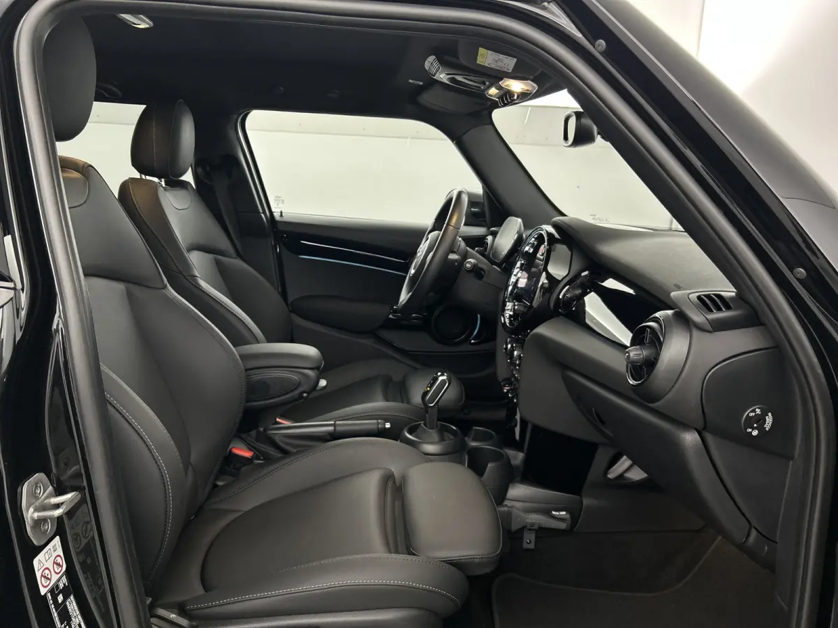 1.5 Aut. Cooper Camden Black-Pack Leder/Sportstoel/Digi.Dashboard