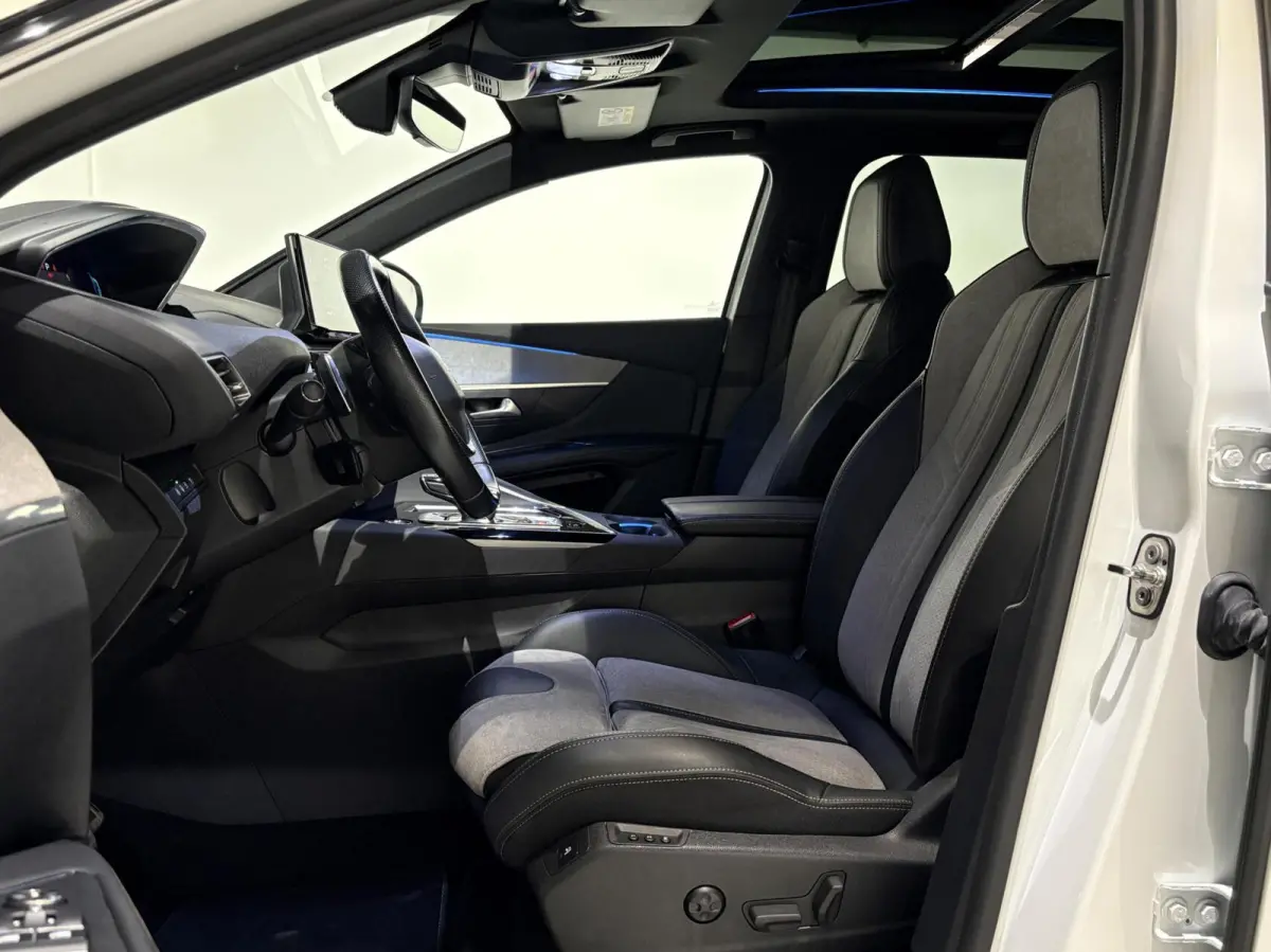 1.6 HYbrid4 300PK GT|Black Pack|PANODAK|4x4|360|Carplay|Navi|FOCAL|PDC|ACC|Side assist|Lane Assist|