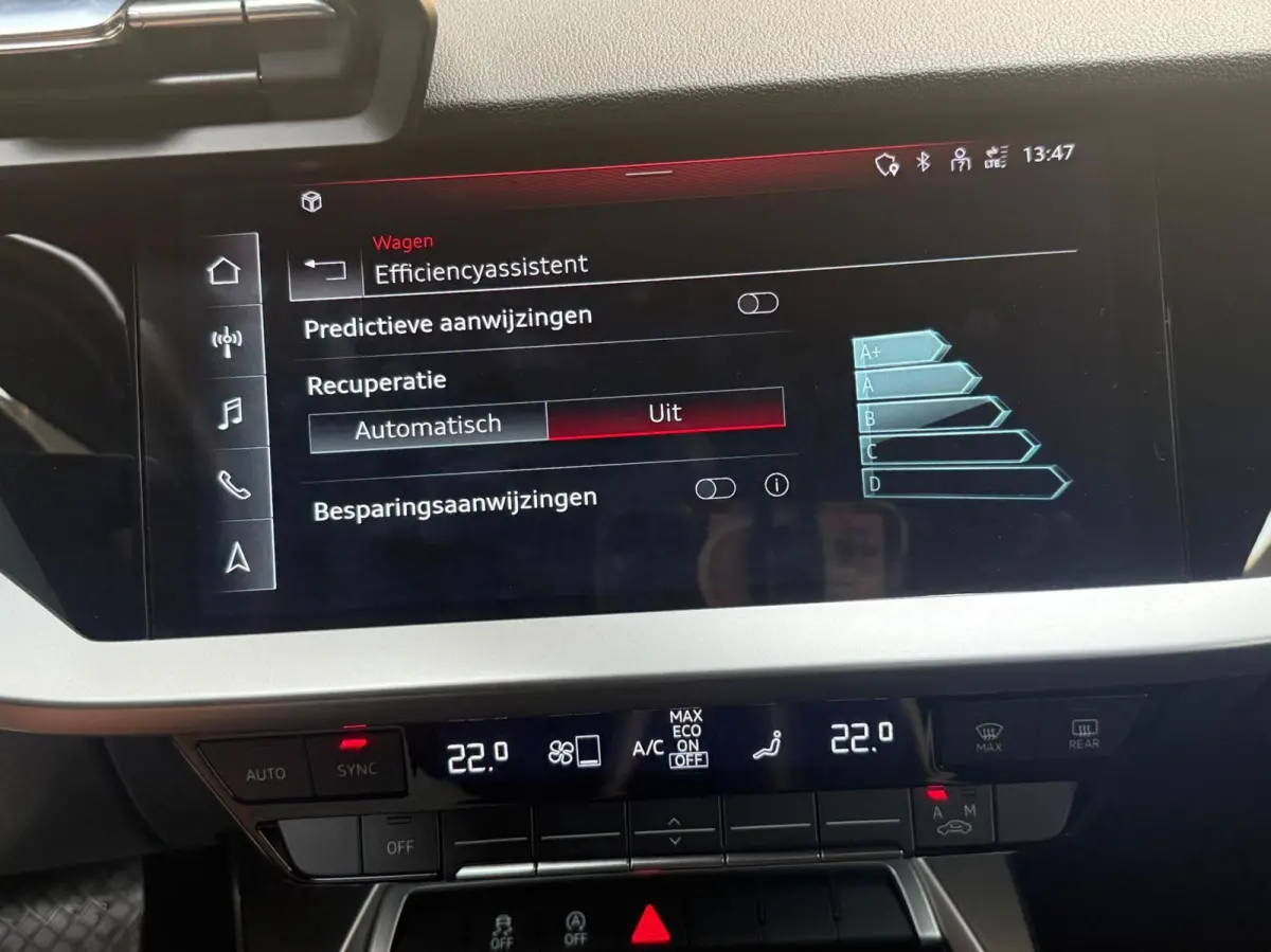 30 TFSI Advanced edition Automaat | Sportstoelen | LED verlichting | Climate & cruise control | Apple CarPlay/Android Auto | Navigatiesysteem | DAB ontvangst | Parkeersensoren achter