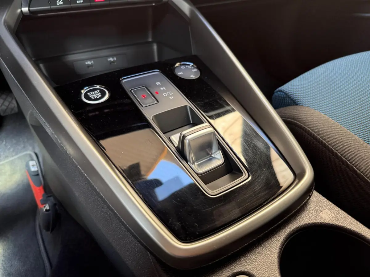 30 TFSI Advanced edition Automaat | Sportstoelen | LED verlichting | Climate & cruise control | Apple CarPlay/Android Auto | Navigatiesysteem | DAB ontvangst | Parkeersensoren achter