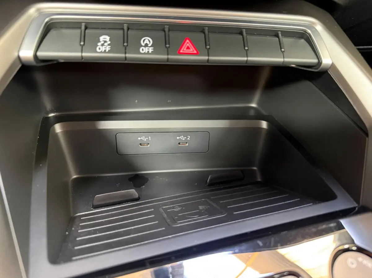 30 TFSI Advanced edition Automaat | Sportstoelen | LED verlichting | Climate & cruise control | Apple CarPlay/Android Auto | Navigatiesysteem | DAB ontvangst | Parkeersensoren achter