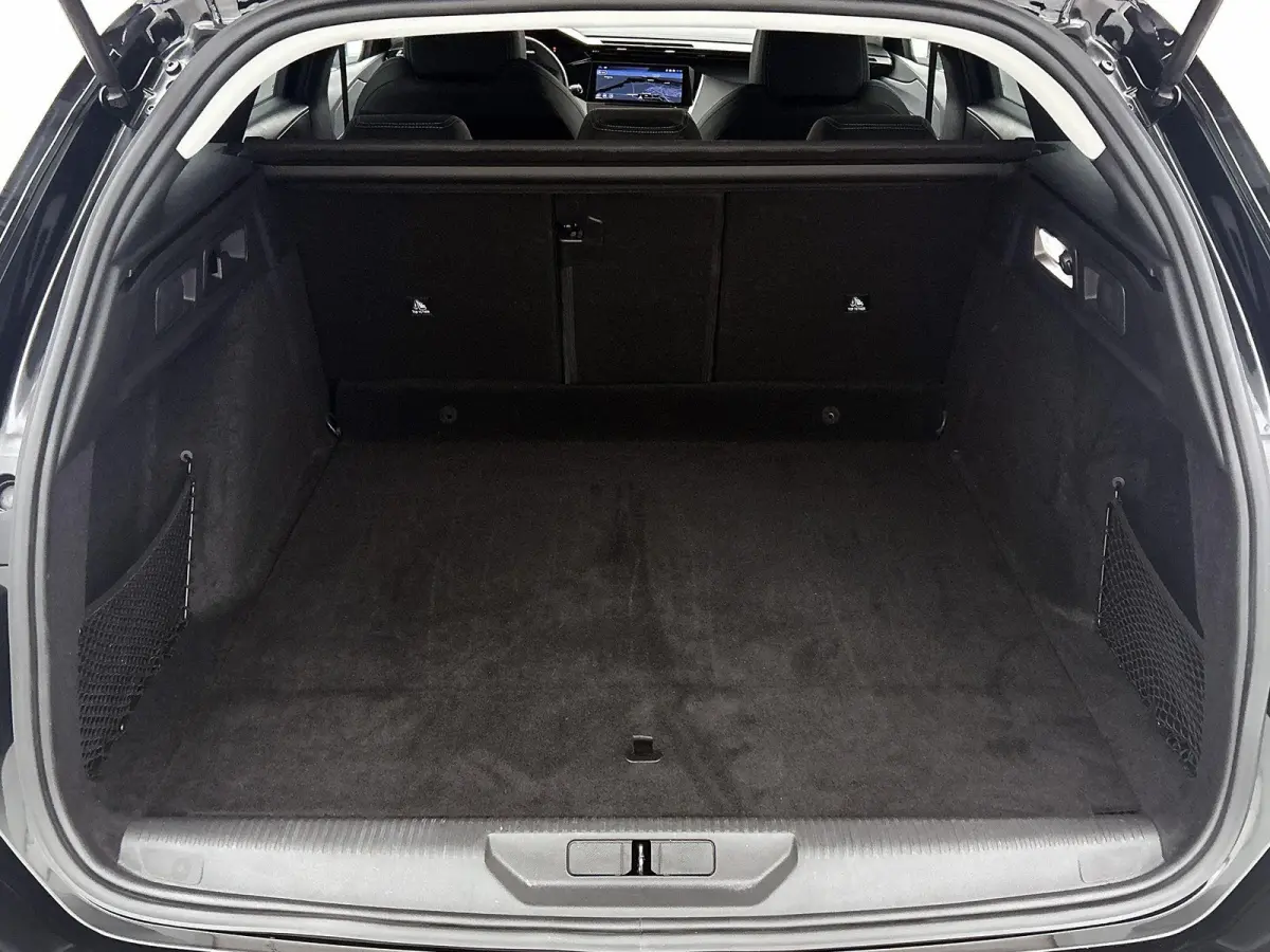 1.2 Hybrid 145pk Allure Automaat | 360 Camera | Climate Control | Adaptieve Cruise Control | LED | 17"LMV | Keyless Entry/Start | Apple Carplay/Android Auto |