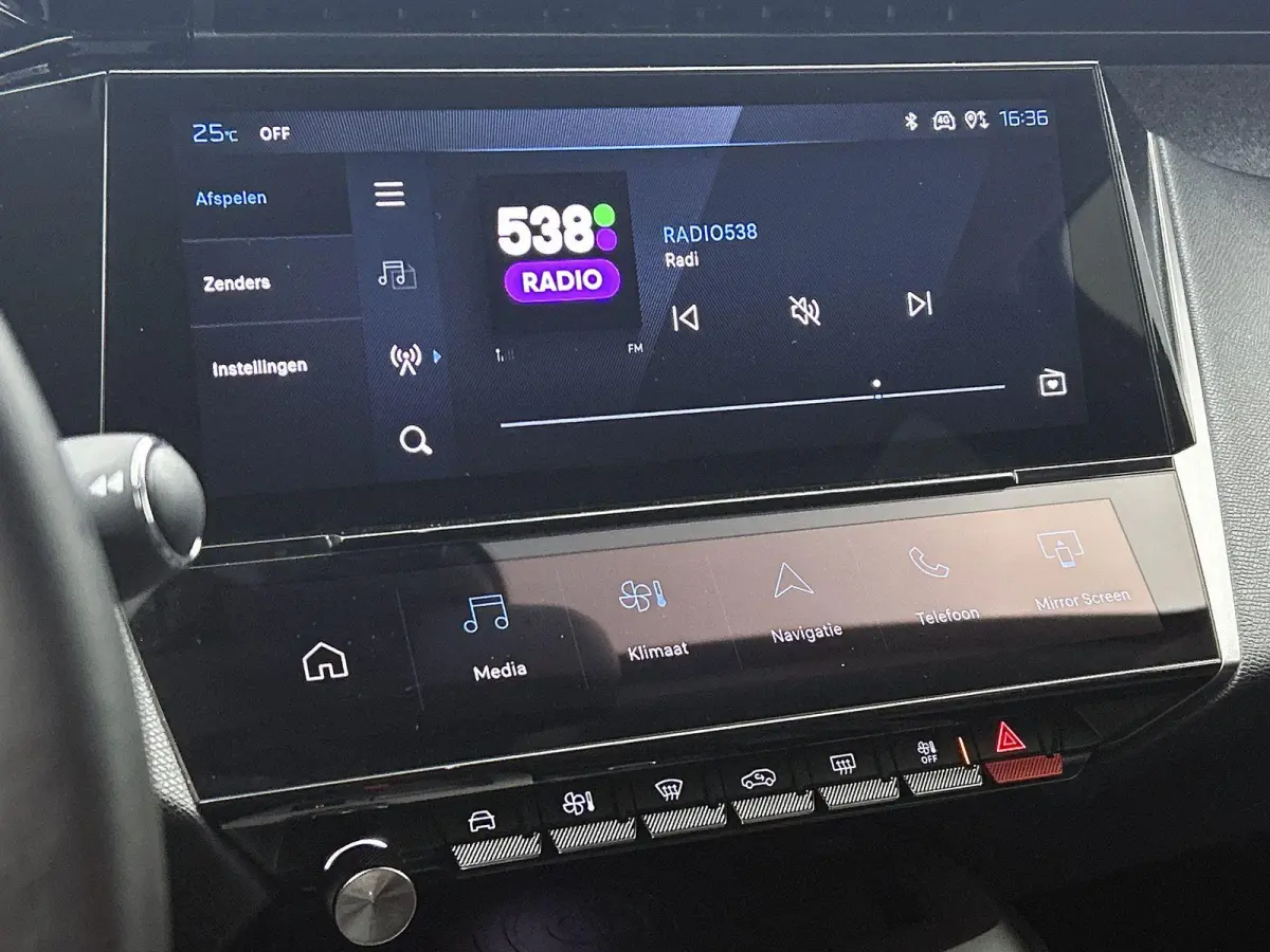1.2 Hybrid 145pk Allure Automaat | 360 Camera | Climate Control | Adaptieve Cruise Control | LED | 17"LMV | Keyless Entry/Start | Apple Carplay/Android Auto |