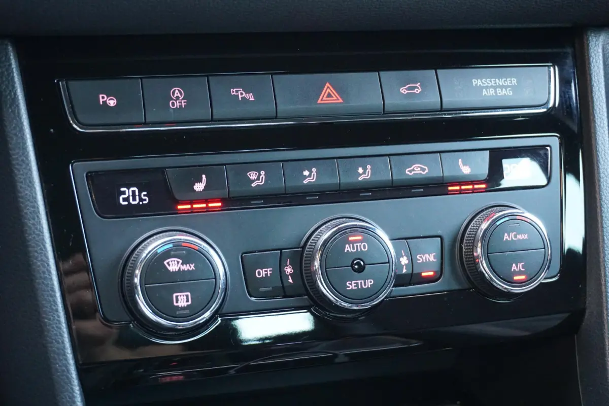 1.5 TSI FR Business Intense + CAMERA / ALCANTARA / ELEK. KOFFERKLEP / ACC