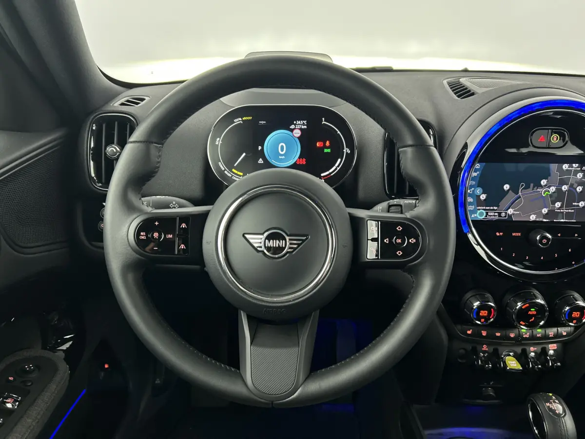 Cooper SE ALL4 Premium Memory/Head-Up Display/Camera