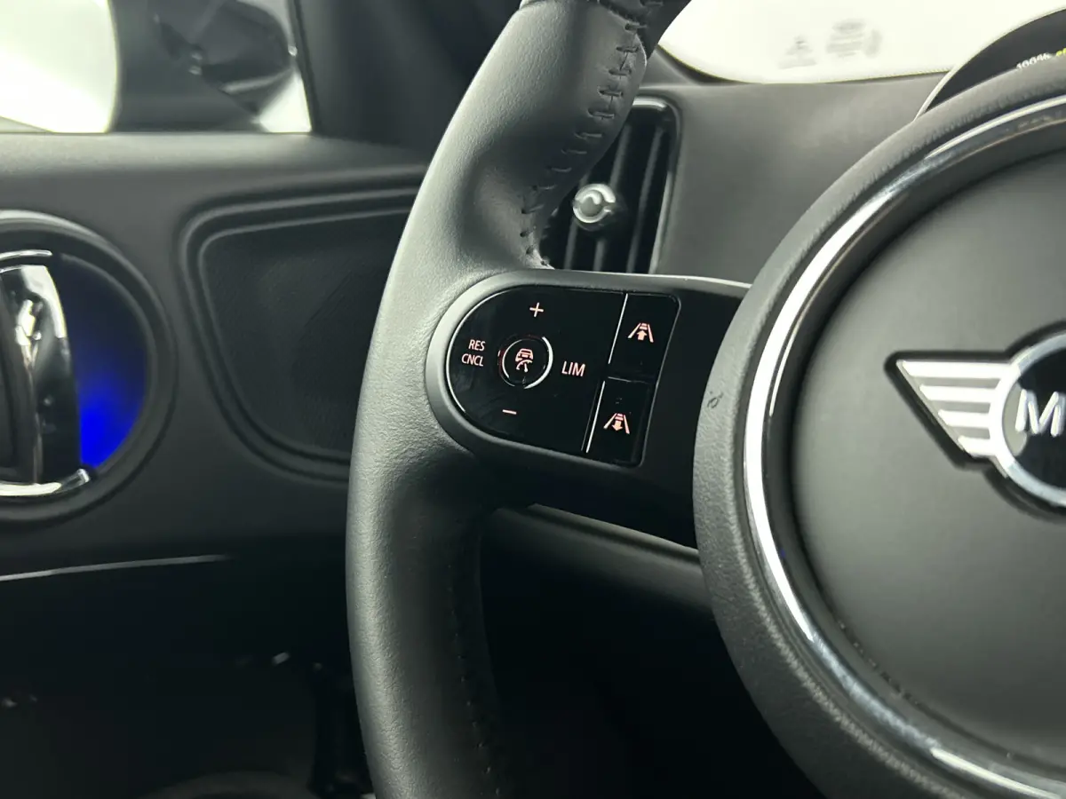 Cooper SE ALL4 Premium Memory/Head-Up Display/Camera