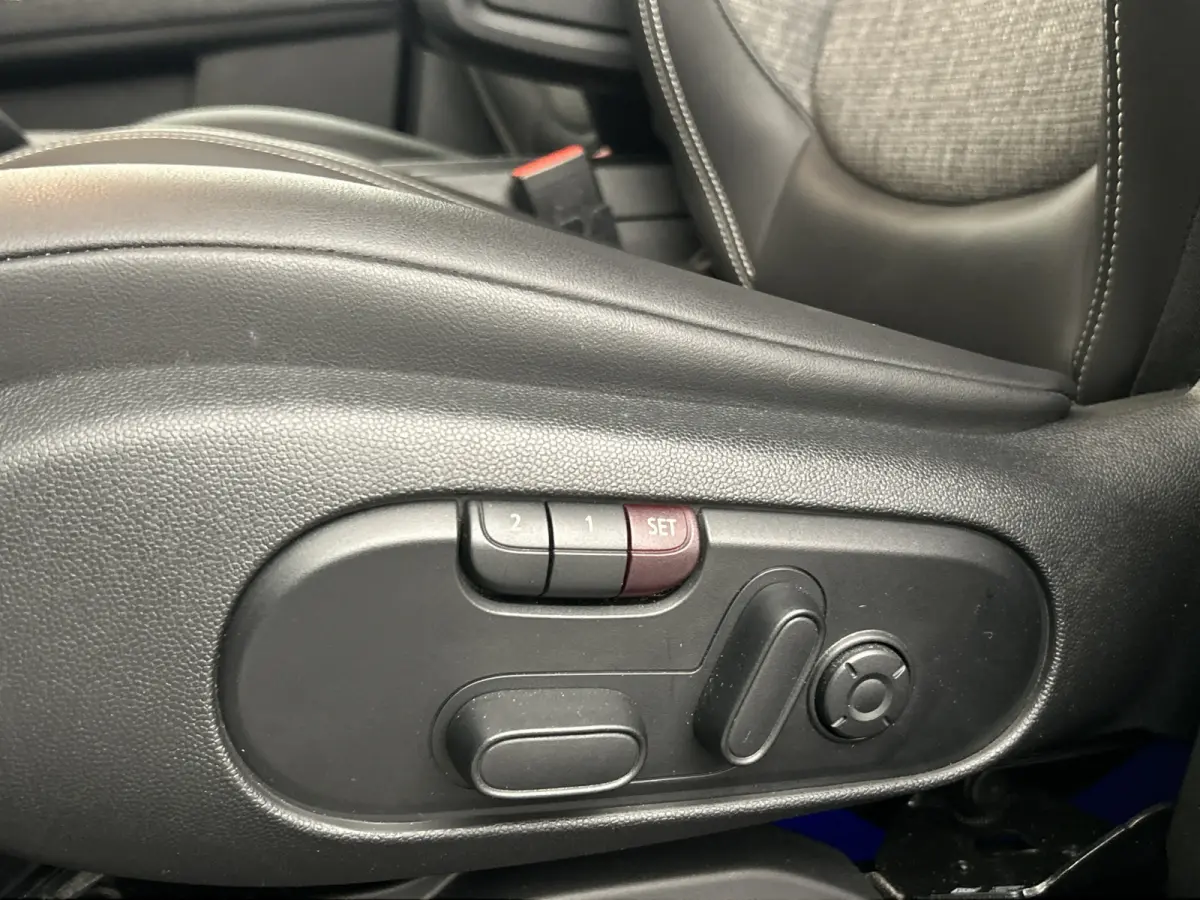 Cooper SE ALL4 Premium Memory/Head-Up Display/Camera