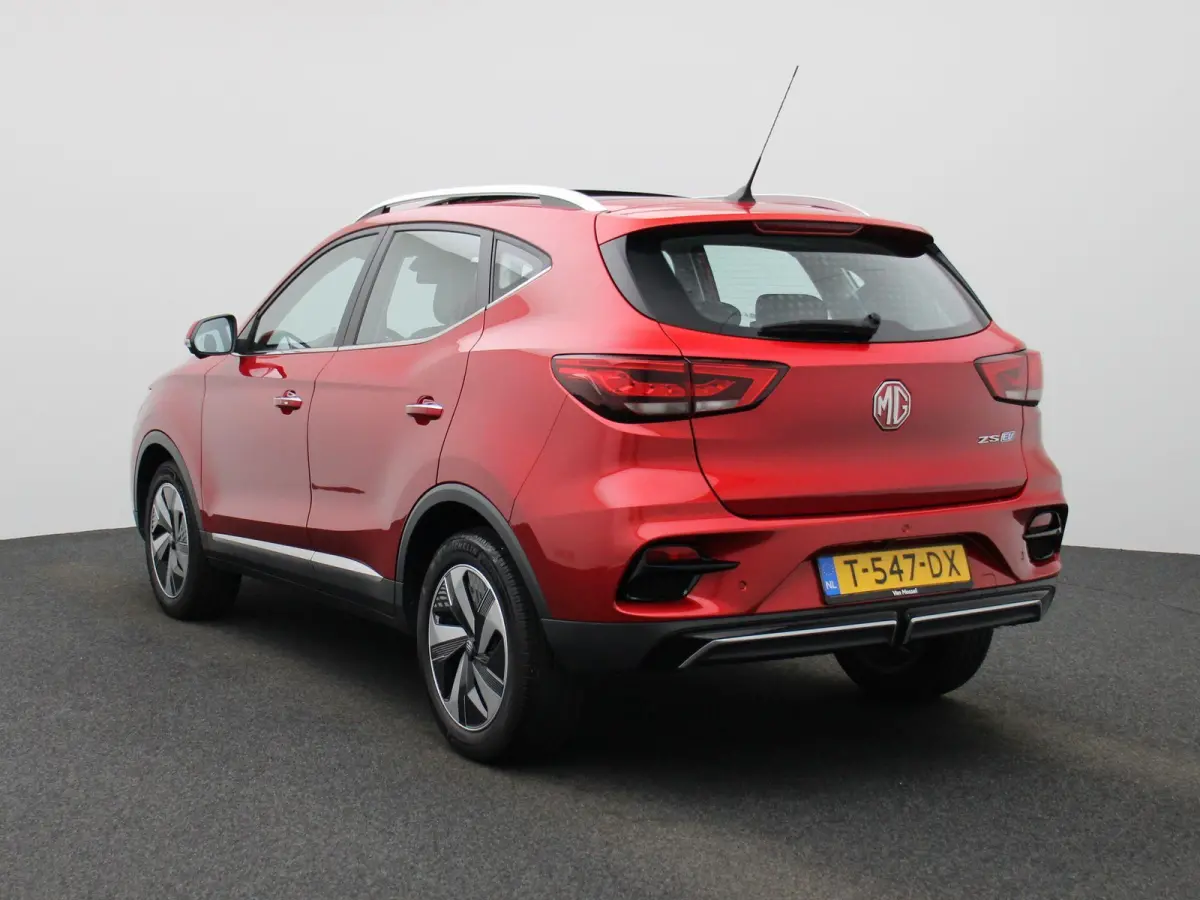 MG EV Standard Range Luxury 50 kWh