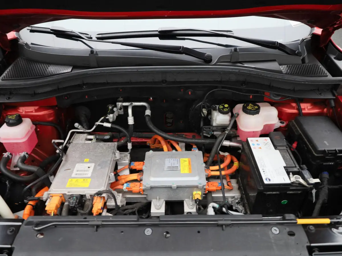 MG EV Standard Range Luxury 50 kWh Automaat | Panoramadak | Leder | Navigatie | Airco | Achteruitrijcamera | Apple Carplay / Android Auto | Stoelverwarming | Lichtmetalen Velgen |