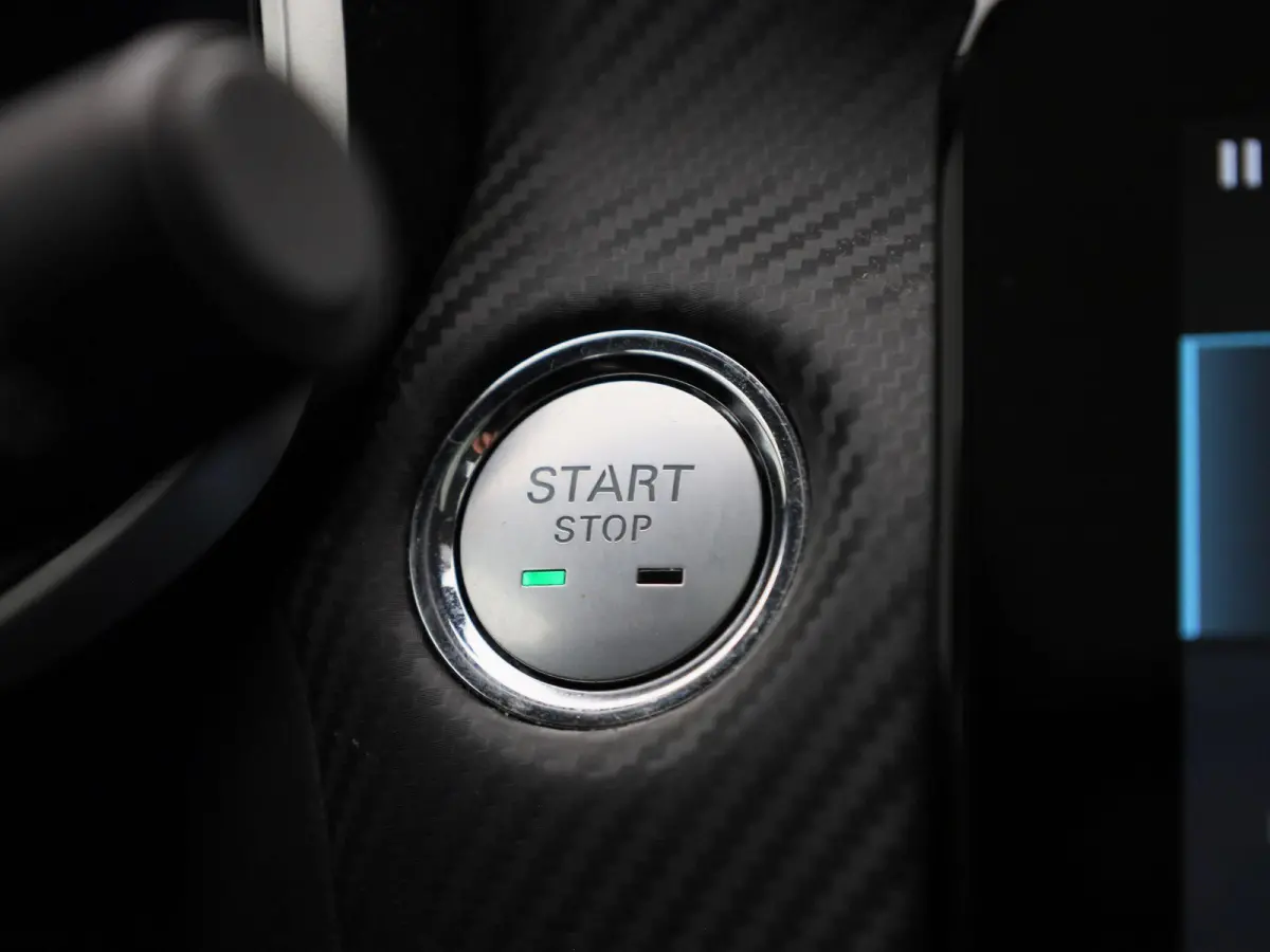 MG EV Standard Range Luxury 50 kWh Automaat | Panoramadak | Leder | Navigatie | Airco | Achteruitrijcamera | Apple Carplay / Android Auto | Stoelverwarming | Lichtmetalen Velgen |