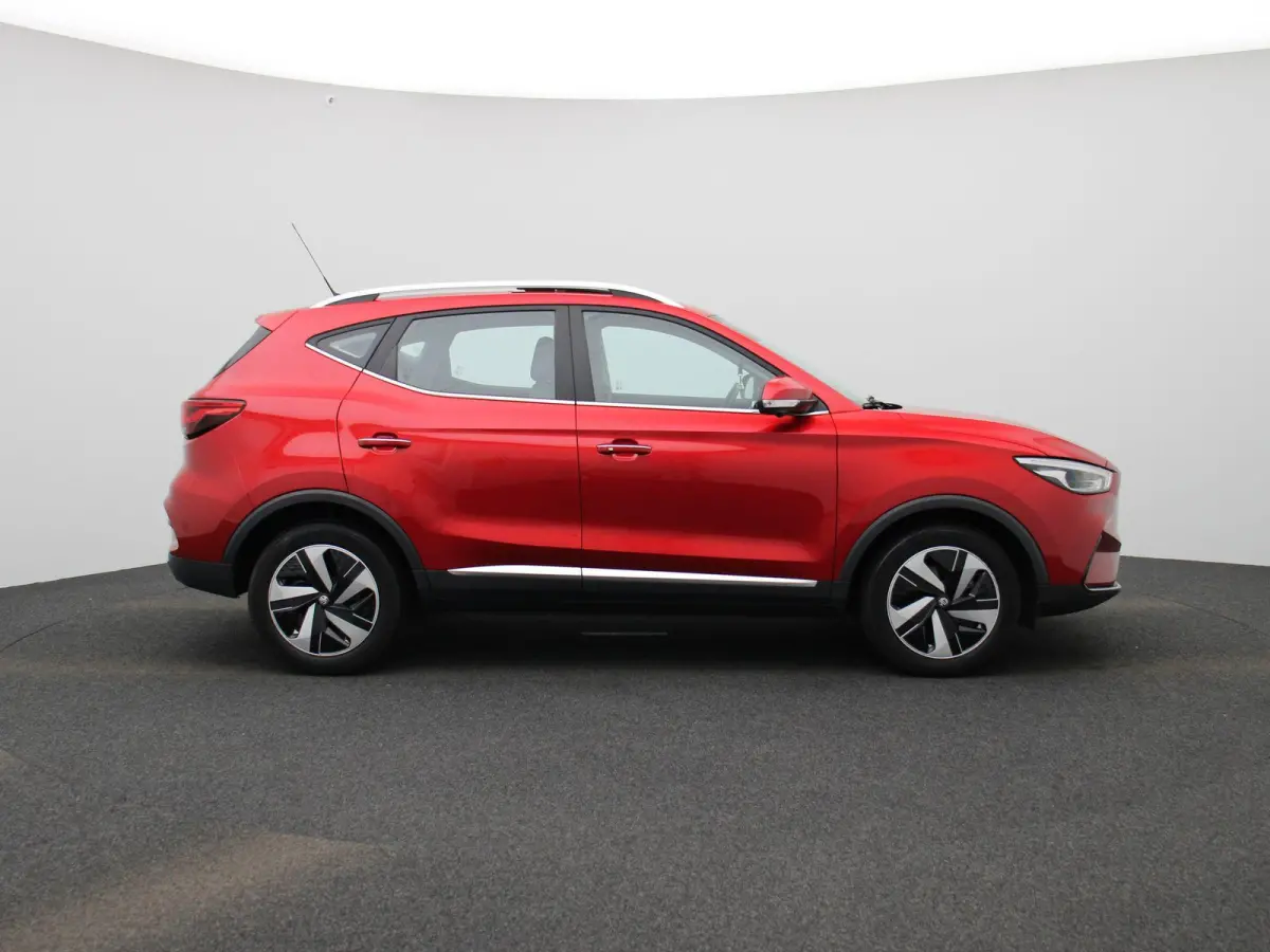 MG EV Standard Range Luxury 50 kWh