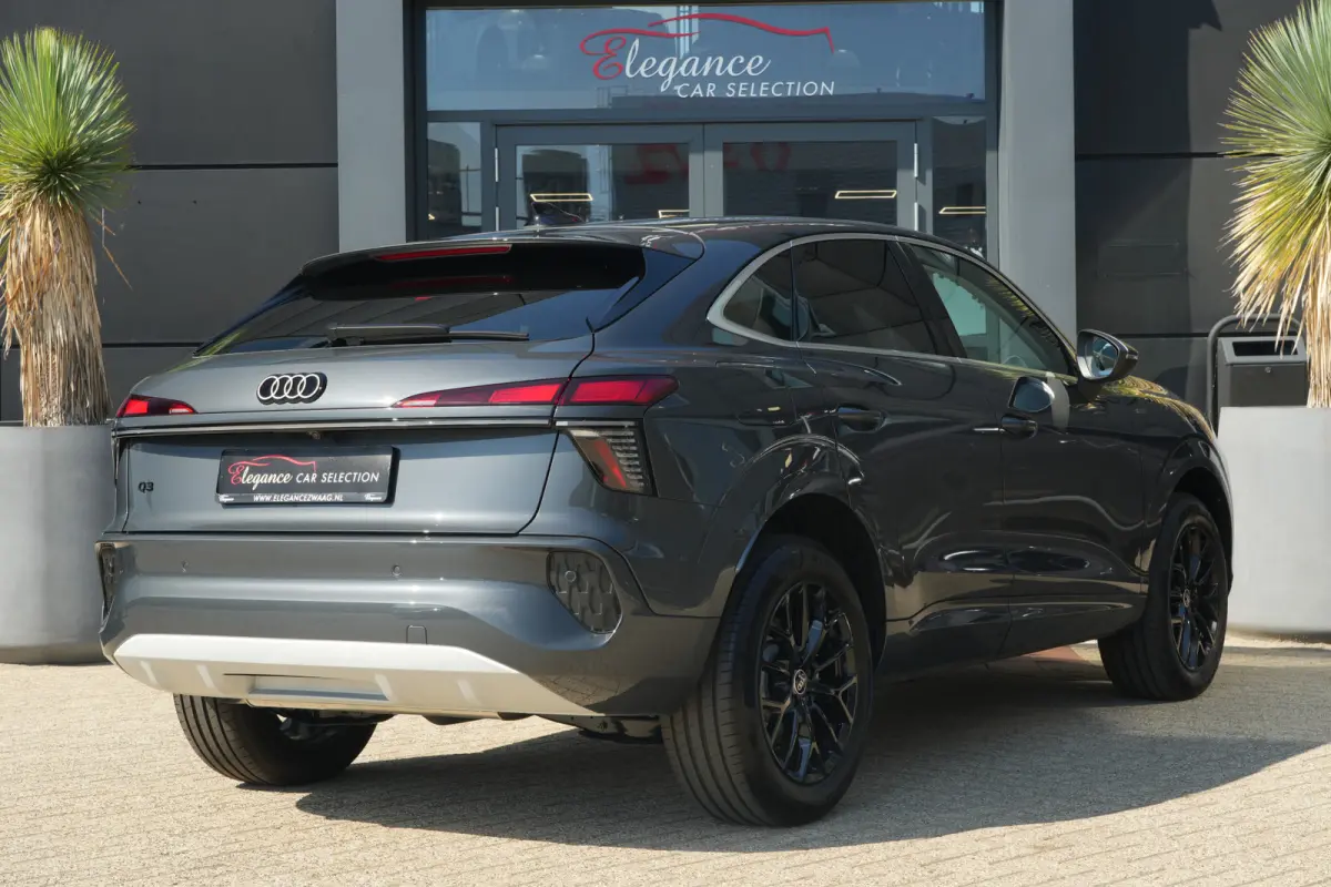 1.5 e-hybrid Advanced edition | 272 PK | Keyless | Adaptive Cruise | Camera | 19" | Audi Q3 Sportback 1.5 e-hybrid Advanced edition 272 PK met automatische transmissie, 19-inch lichtmetalen 