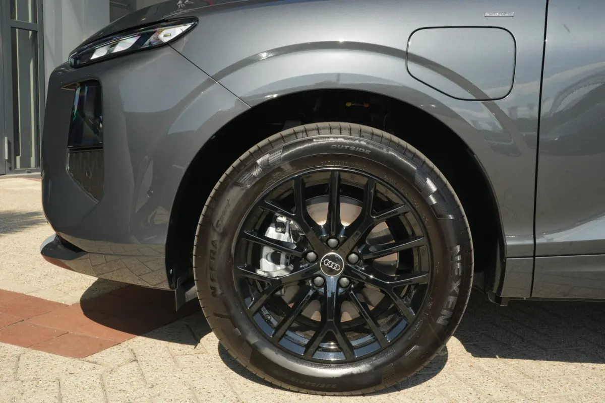 1.5 e-hybrid Advanced edition | 272 PK | Keyless | Adaptive Cruise | Camera | 19" | Audi Q3 Sportback 1.5 e-hybrid Advanced edition 272 PK met automatische transmissie, 19-inch lichtmetalen 