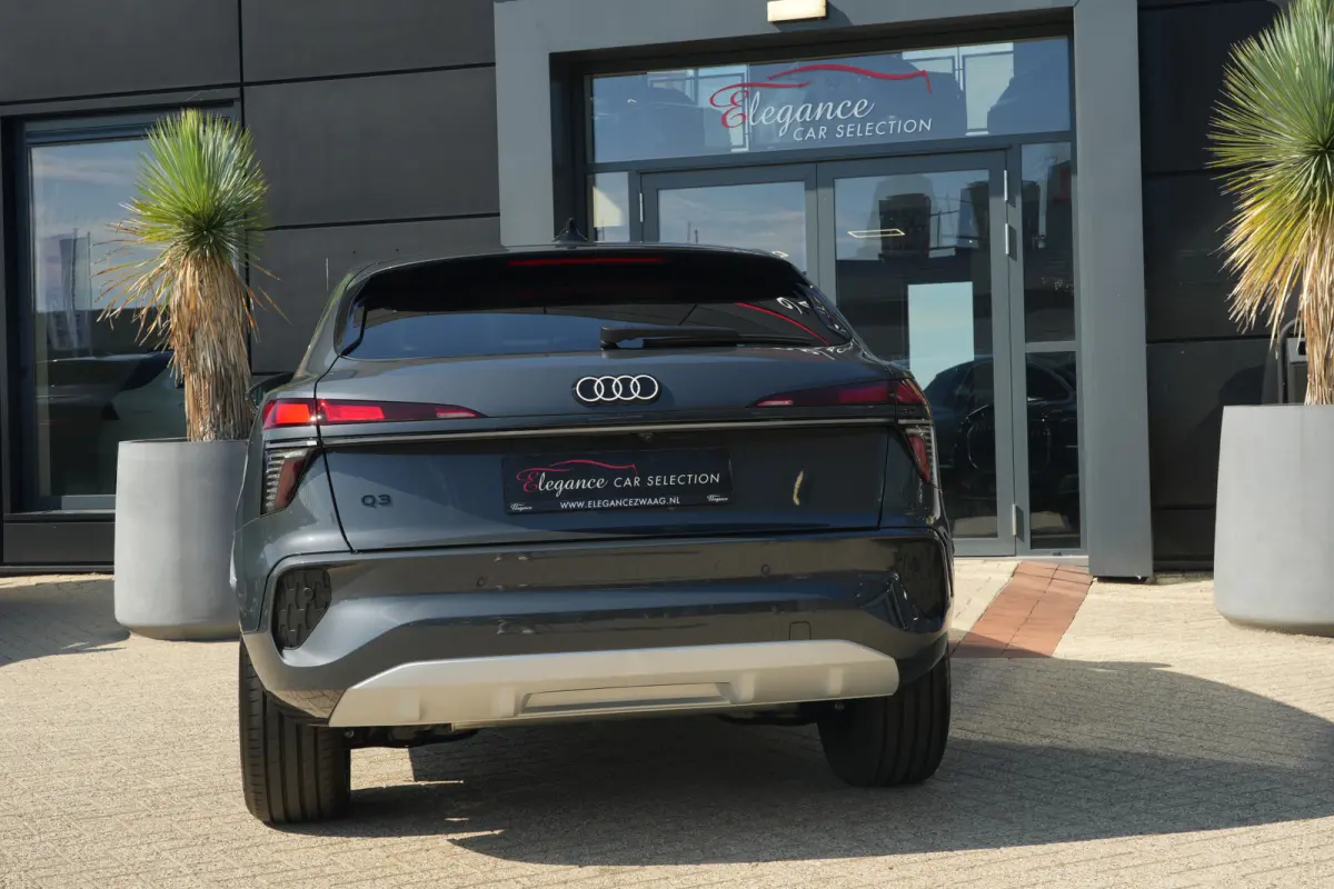 1.5 e-hybrid Advanced edition | 272 PK | Keyless | Adaptive Cruise | Camera | 19" | Audi Q3 Sportback 1.5 e-hybrid Advanced edition 272 PK met automatische transmissie, 19-inch lichtmetalen 