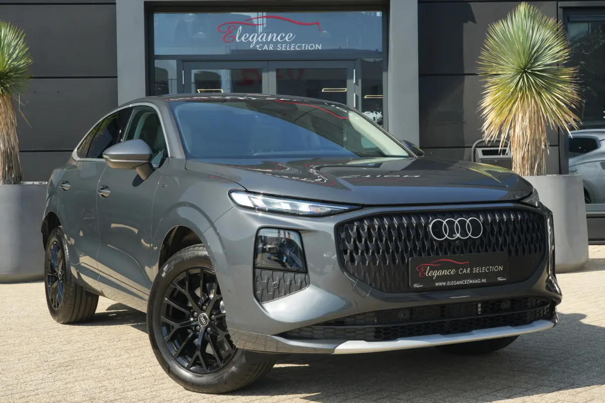 1.5 e-hybrid Advanced edition | 272 PK | Keyless | Adaptive Cruise | Camera | 19" | Audi Q3 Sportback 1.5 e-hybrid Advanced edition 272 PK met automatische transmissie, 19-inch lichtmetalen 