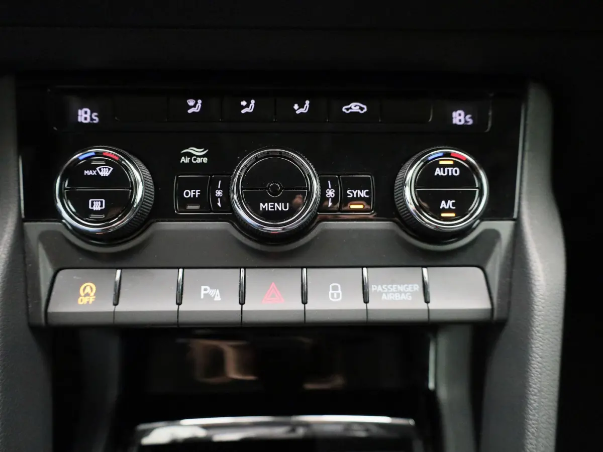 1.5 TSI ACT Business Edition | NAVIGATIE | KEYLESS | PARKEERSENSOREN | NAVIGATIE | BLUETOOTH | CLIMATE CONTROL | CRUISE CONTROL |