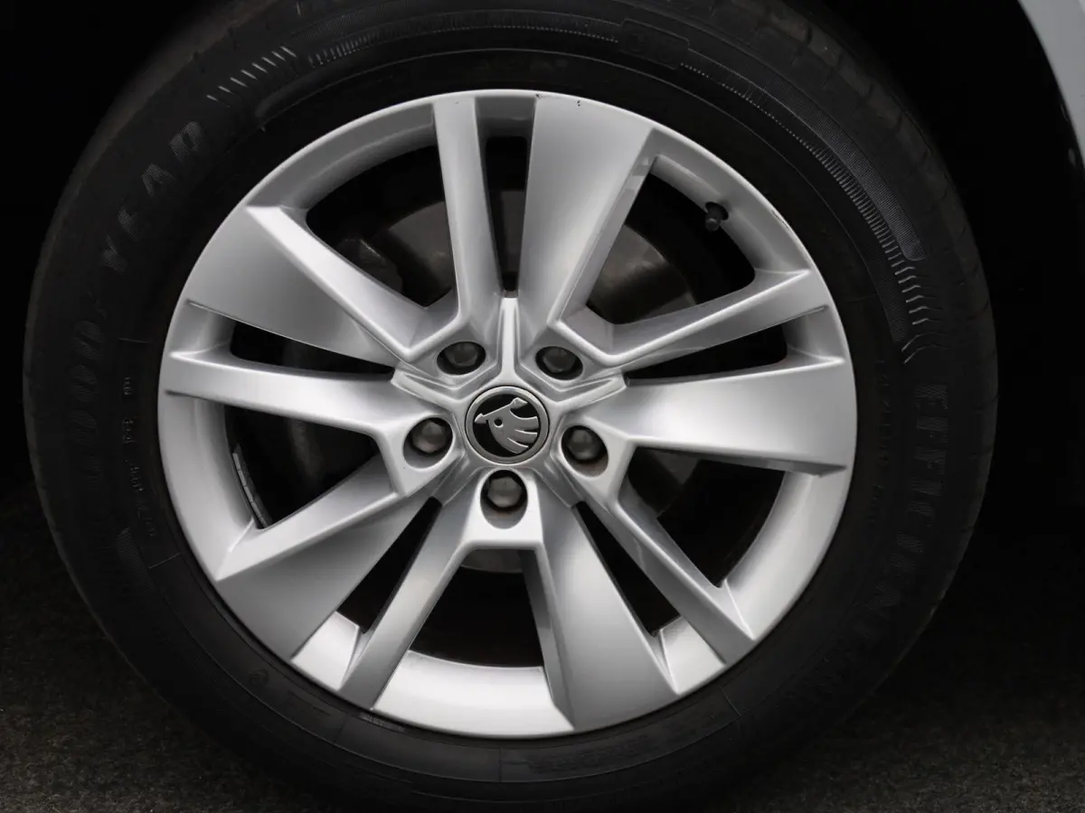 1.5 TSI ACT Business Edition | NAVIGATIE | KEYLESS | PARKEERSENSOREN | NAVIGATIE | BLUETOOTH | CLIMATE CONTROL | CRUISE CONTROL |