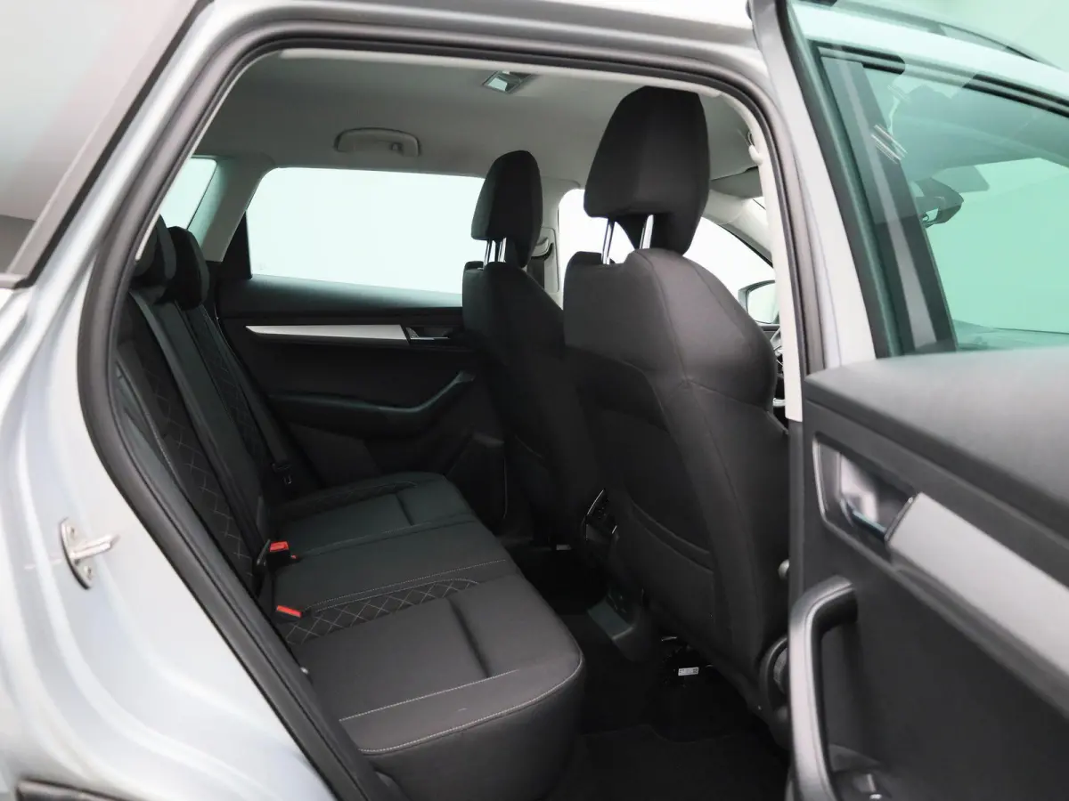 1.5 TSI ACT Business Edition | NAVIGATIE | KEYLESS | PARKEERSENSOREN | NAVIGATIE | BLUETOOTH | CLIMATE CONTROL | CRUISE CONTROL |