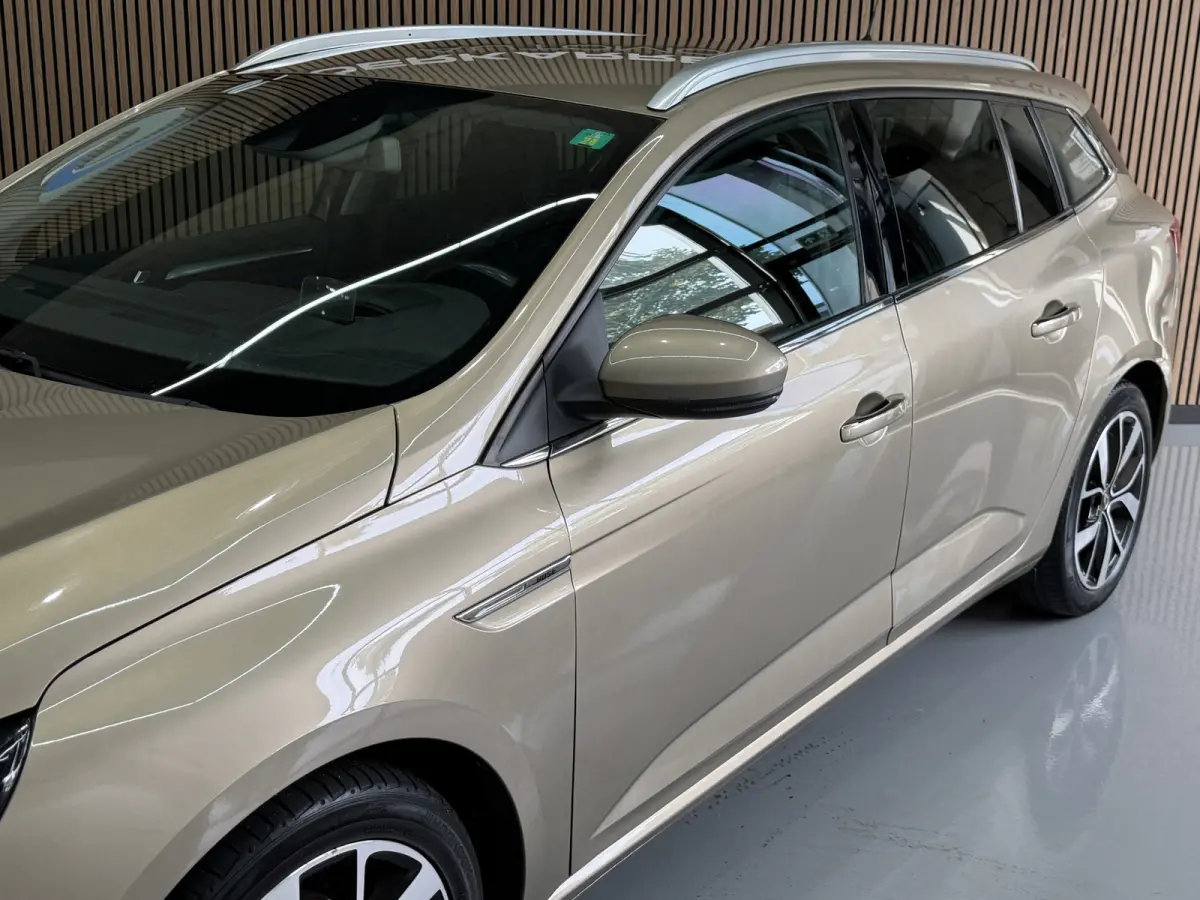 1.3 TCe 130pk Bose | Groot Navi | Camera | Led | Cruise control | Carplay | Trekhaak 100% onderhouden