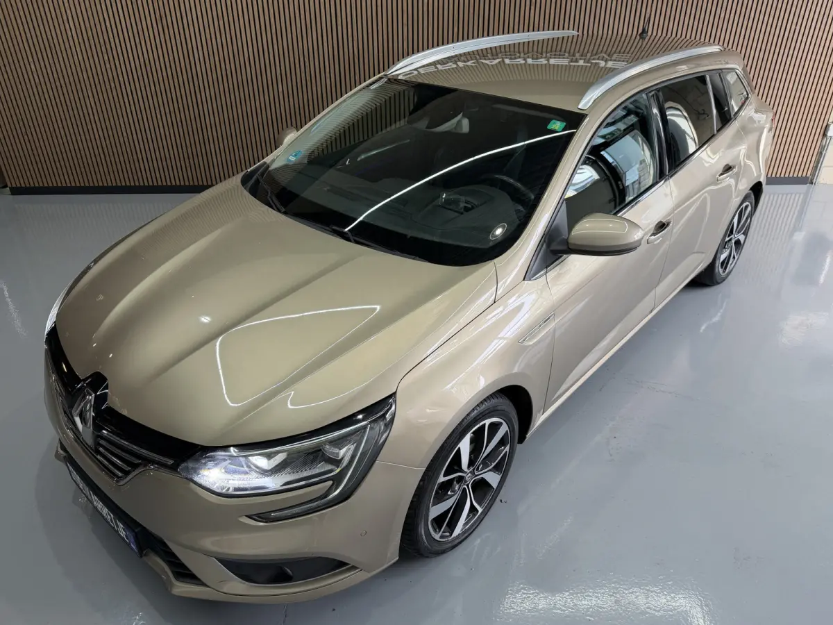 1.3 TCe 130pk Bose | Groot Navi | Camera | Led | Cruise control | Carplay | Trekhaak 100% onderhouden