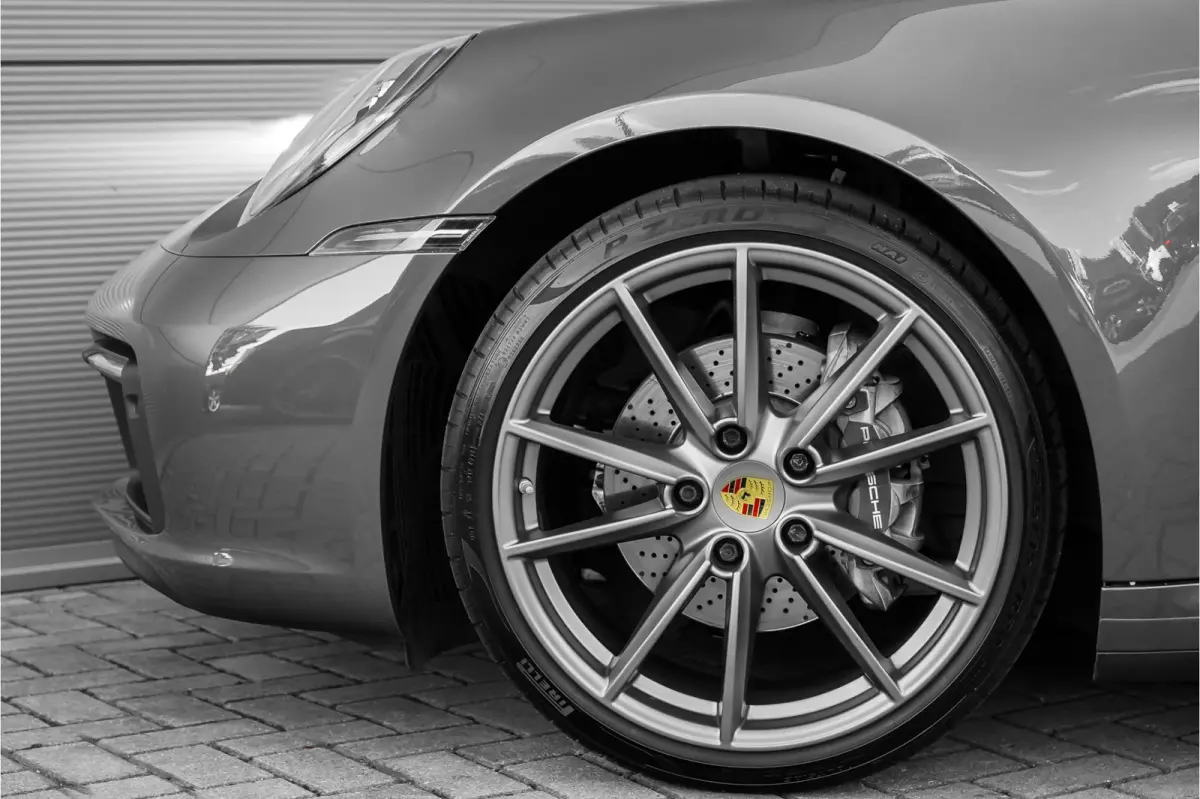 3.0 Carrera NL-Auto Sportuitlaat Sportstoelen Plus 21"