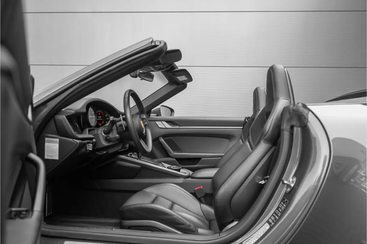 3.0 Carrera NL-Auto Sportuitlaat Sportstoelen Plus 21"