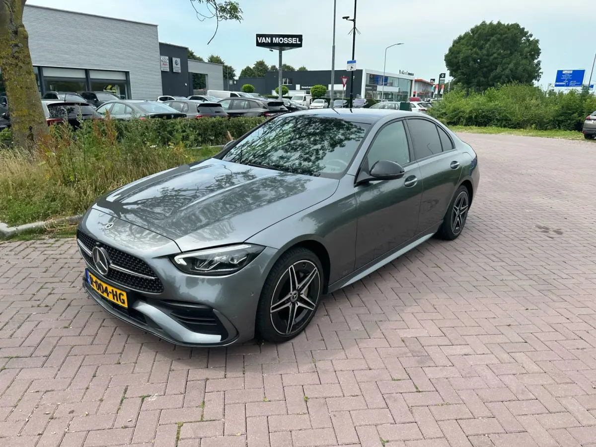 300 e AMG Line 313 PK | Navigatie | Climate Control | Stoelverwarming | Cruise Control | Achteruitrijcamera | Panoramadak | Elektrisch verstelbare stoelen |