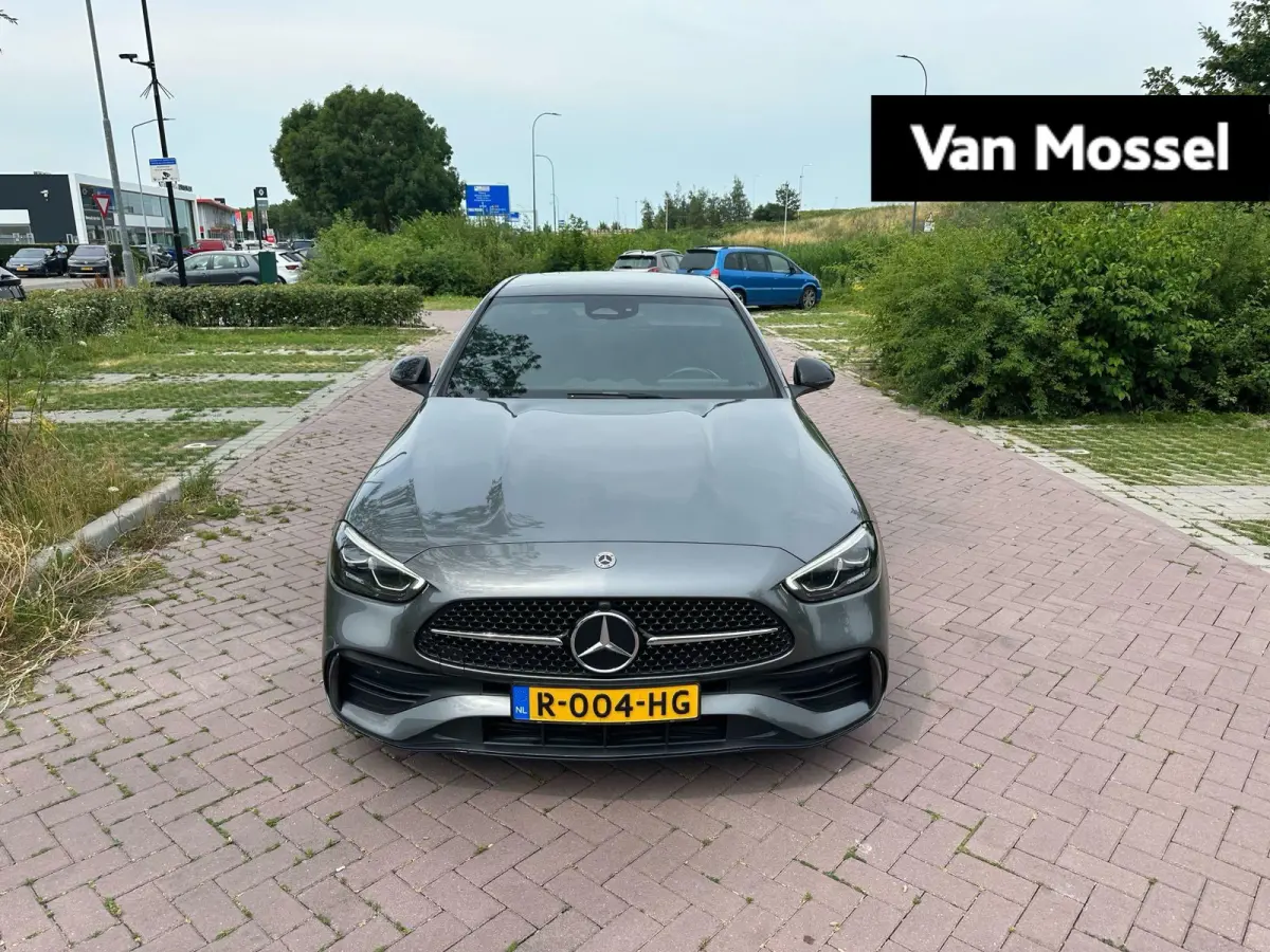 300 e AMG Line 313 PK | Navigatie | Climate Control | Stoelverwarming | Cruise Control | Achteruitrijcamera | Panoramadak | Elektrisch verstelbare stoelen |