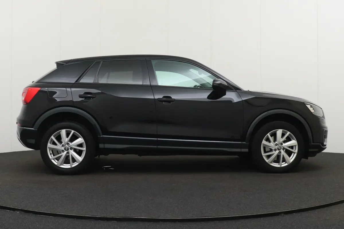1.0 TFSI Aut. Pro Line Cruise LMV 17" Park. Sens