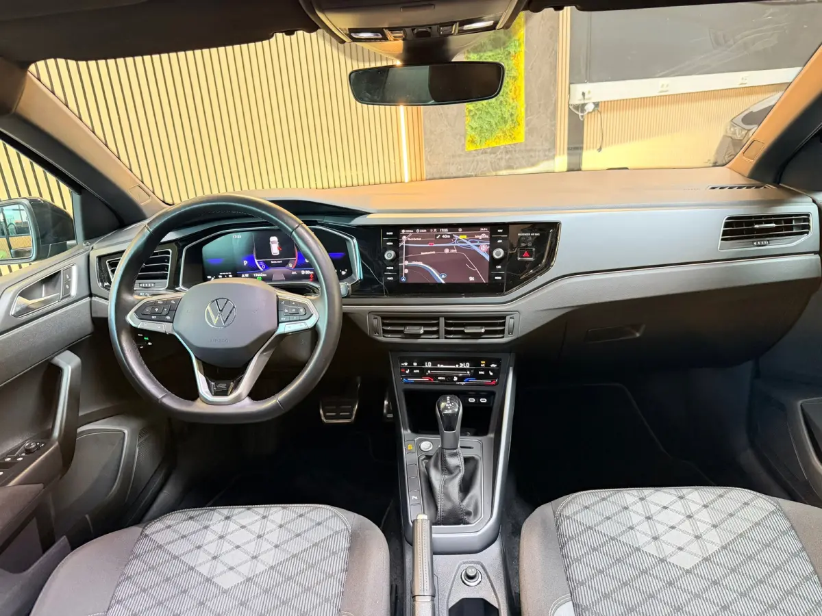 1.0 TSI 3X R-Line|PANO|IQ LIGHT|ACC|CAMERA|CARPLAY|FABRIEKSGARANTIE 2027|DEALER ONDERHOUDEN|2025|BOMVOL!