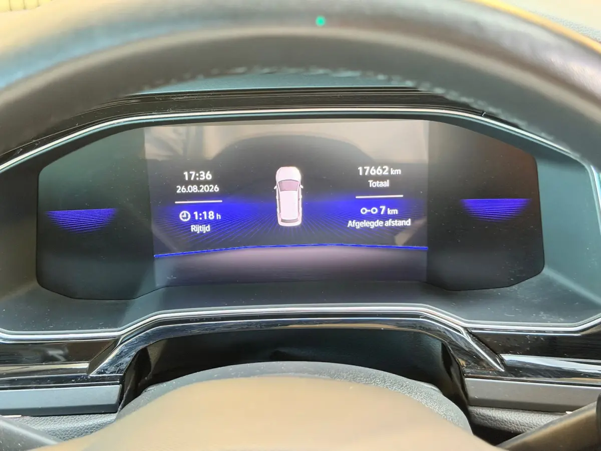 1.0 TSI 3X R-Line|PANO|IQ LIGHT|ACC|CAMERA|CARPLAY|FABRIEKSGARANTIE 2027|DEALER ONDERHOUDEN|2025|BOMVOL!