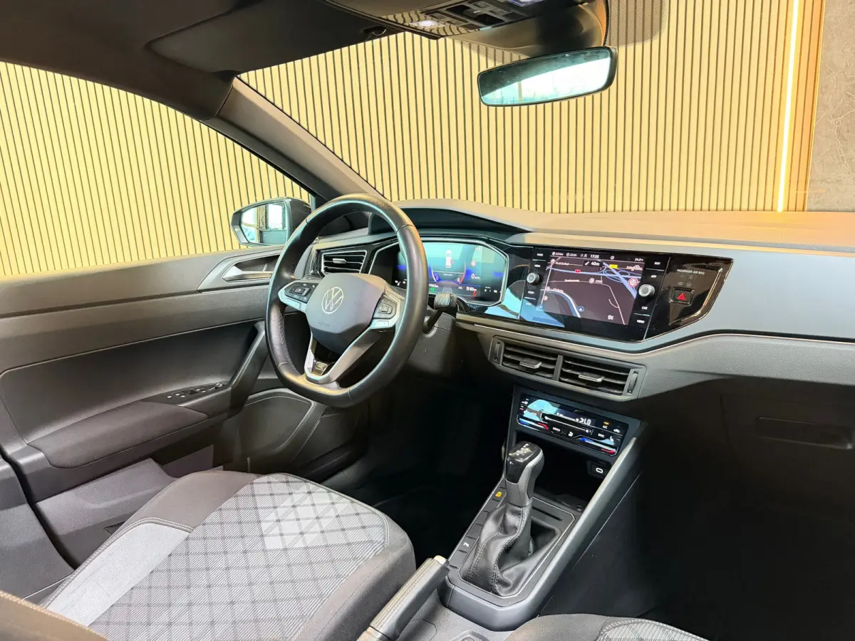 1.0 TSI 3X R-Line|PANO|IQ LIGHT|ACC|CAMERA|CARPLAY|FABRIEKSGARANTIE 2027|DEALER ONDERHOUDEN|2025|BOMVOL!