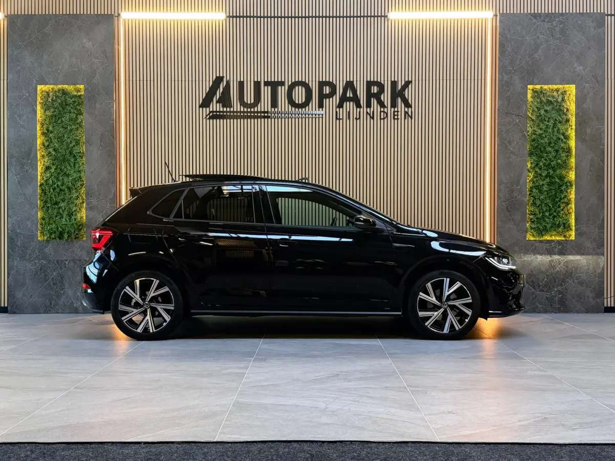 1.0 TSI 3X R-Line|PANO|IQ LIGHT|ACC|CAMERA|CARPLAY|FABRIEKSGARANTIE 2027|DEALER ONDERHOUDEN|2025|BOMVOL!
