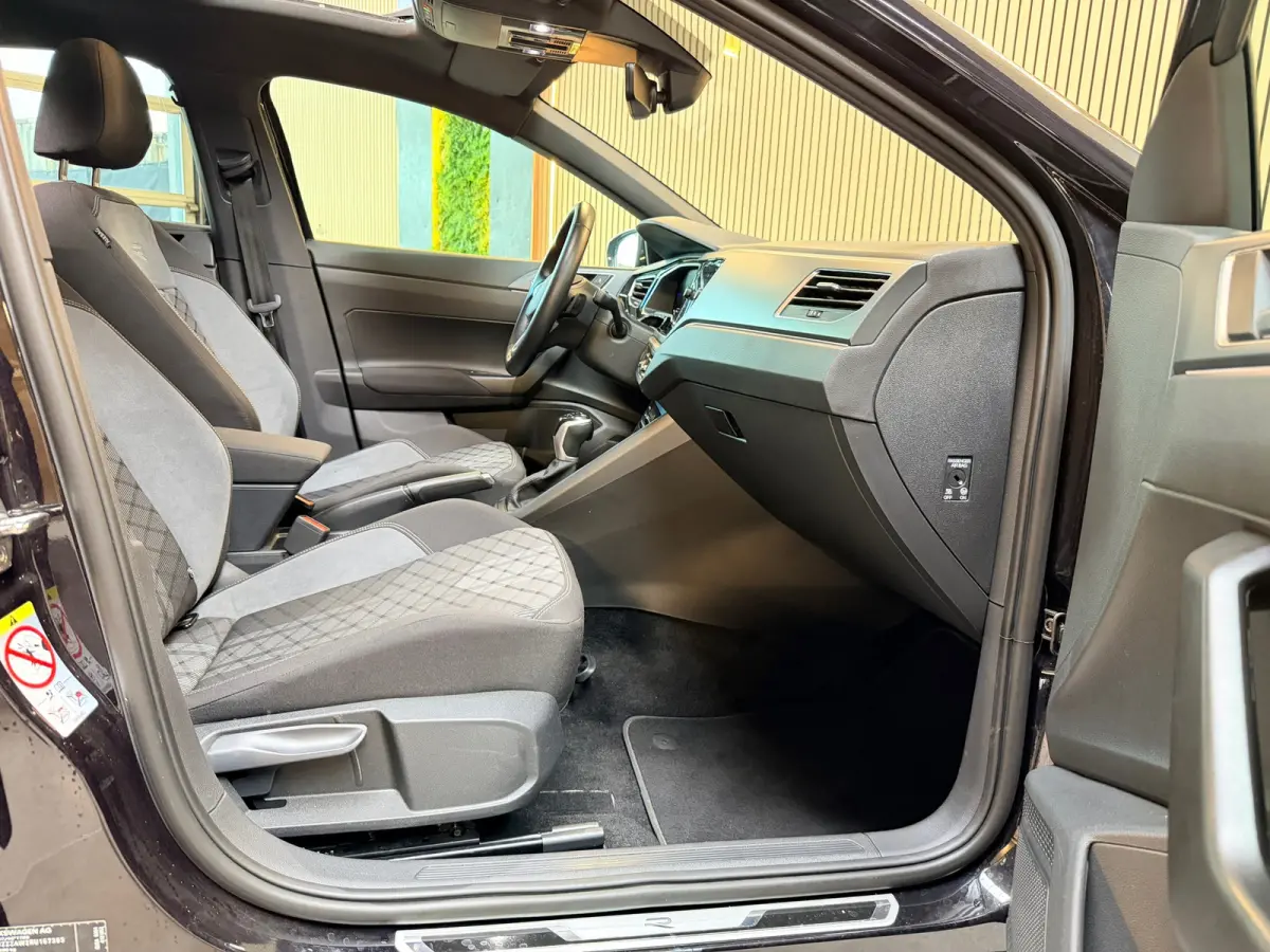 1.0 TSI 3X R-Line|PANO|IQ LIGHT|ACC|CAMERA|CARPLAY|FABRIEKSGARANTIE 2027|DEALER ONDERHOUDEN|2025|BOMVOL!