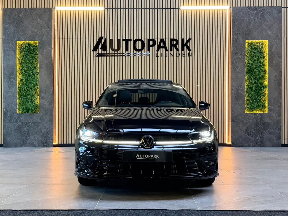 1.0 TSI 3X R-Line|PANO|IQ LIGHT|ACC|CAMERA|CARPLAY|FABRIEKSGARANTIE 2027|DEALER ONDERHOUDEN|2025|BOMVOL!