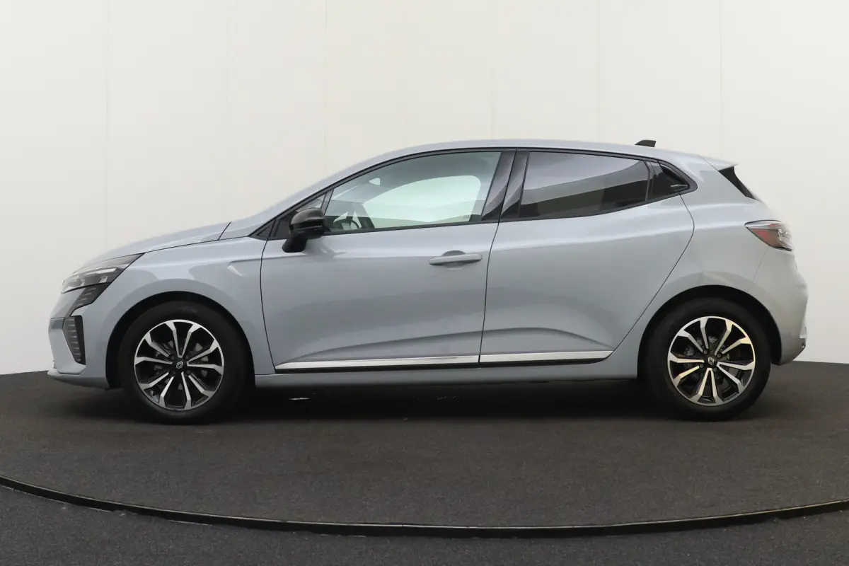 1.0T 90 PK Techno+ Carplay Camera Climate
