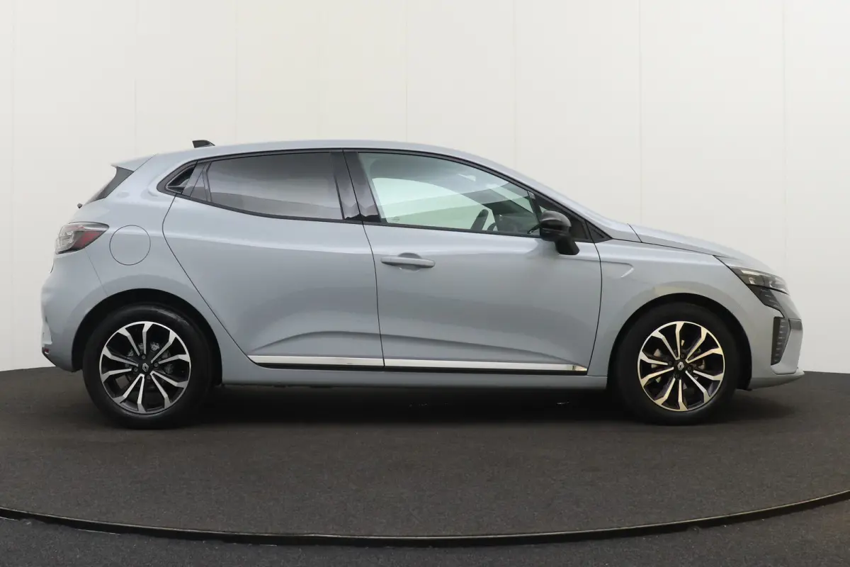 1.0T 90 PK Techno+ Carplay Camera Climate