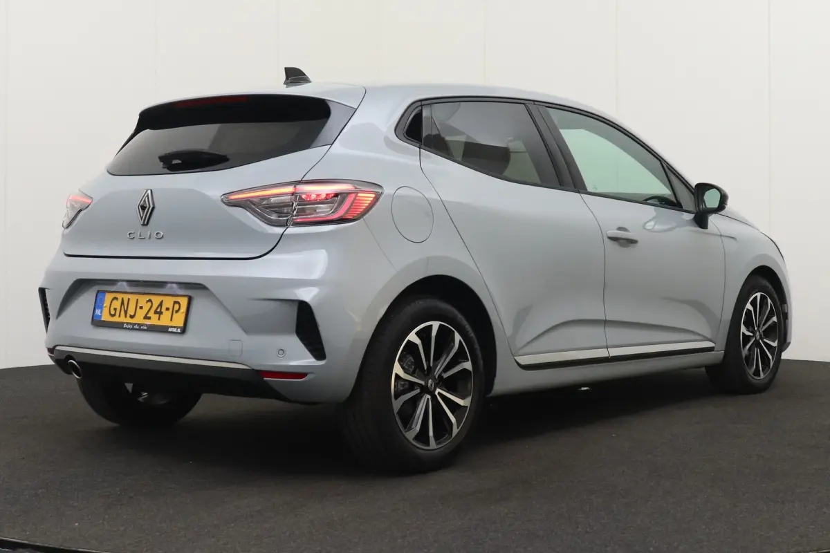 1.0T 90 PK Techno+ Carplay Camera Climate